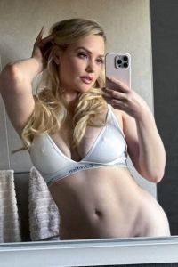 Hot girl sexy - Escort girl Fribourg