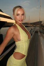 Available now - Zürich