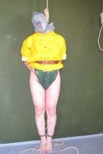 Mich absolut gratis in PVC Plastik fesseln, knebeln und..... Mich absolut gratis in PVC Plastik fesseln, knebeln und.....