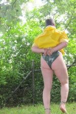 Mich absolut gratis in PVC Plastik fesseln, knebeln und.....