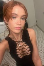 Moi c’est Alice une fille gentille discrète disponible Moi c’est Alice une fille gentille discrète disponible