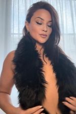 Layla - Escort Ginevra