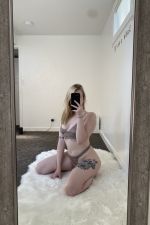 nouvelle fille discrète et luxueuse
