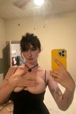 Femme fontaine disponible pour plan
