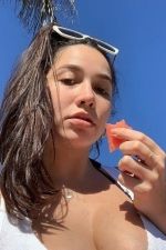 Femme excitée cherche complice discret Femme excitée cherche complice discret