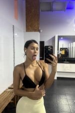 Très sexy et gentil Très sexy et gentil