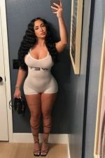 Disponible - Escort Wallis