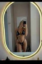 Disponible - Escort Wallis