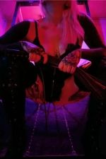 Domina Kinky Witchy