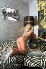 Escort girl Roche Carine