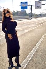 Discretion, pleasure and luxury