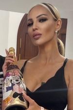 Escort Neuchâtel Sophia Douce