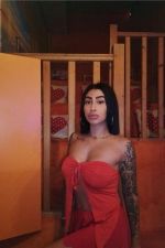 Dana Petite Chatte