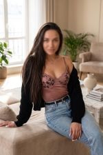 Escort Girl Nawel Genebra